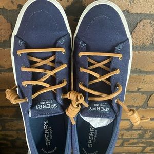 Sperry Crest Vibe Sneaker, Size 8.5